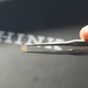 Ilustración para el artículo titulado Este pequeño chip es capaz de conexiones a Internet de hasta 400Gbps